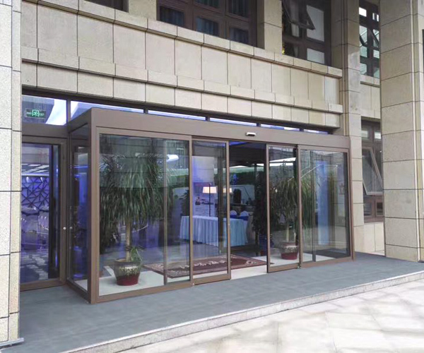 西宁旋转门|自动感应门【青海航腾门业】肯德基门|铜门|车库门|门 